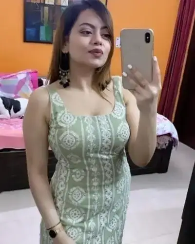 Call Girl in Tamkuhi Raj